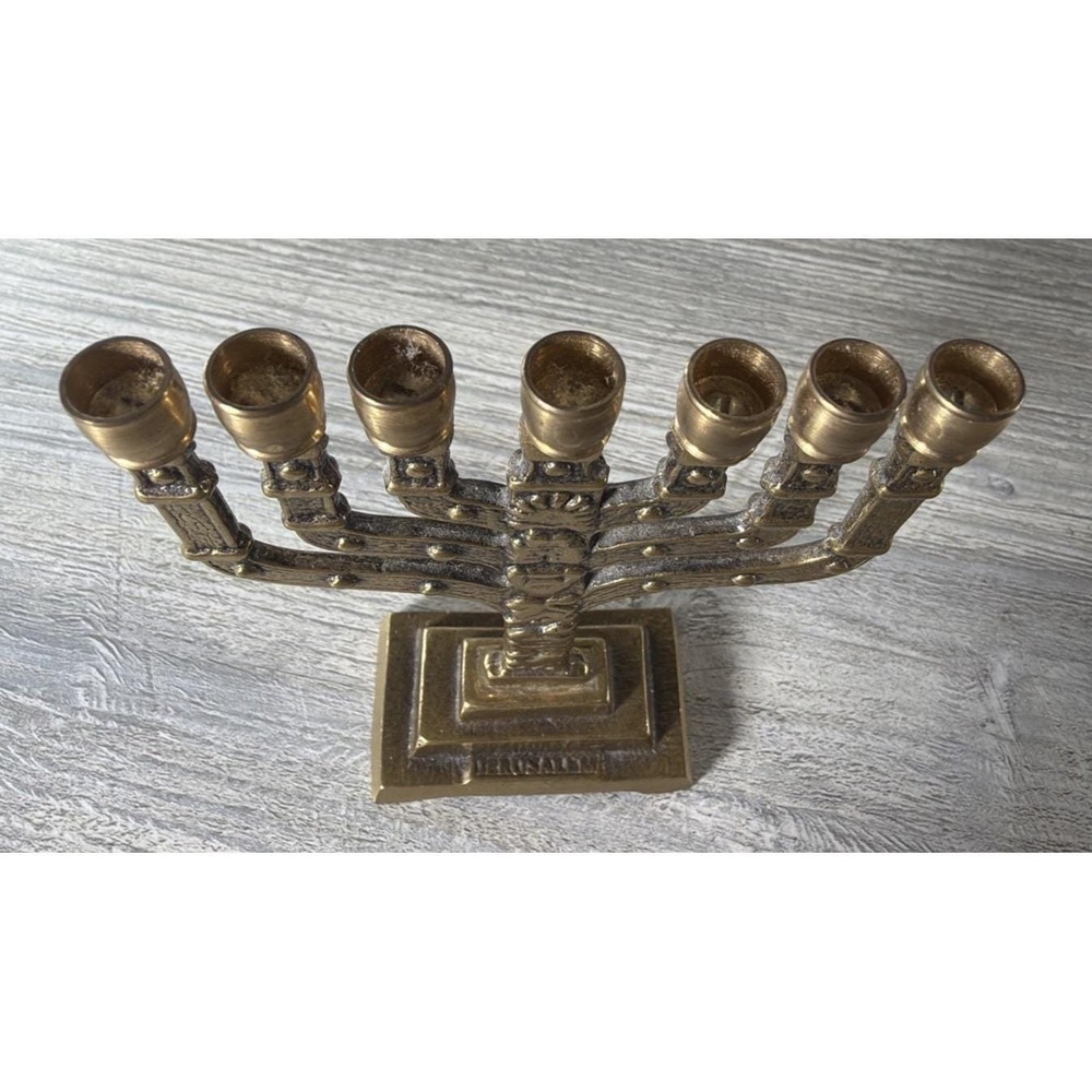 Vtg Brass Menorah Judaism 7 Branch Arms 5" x 4" Hen-Holon Israel Hanukkah - Picture 7 of 10